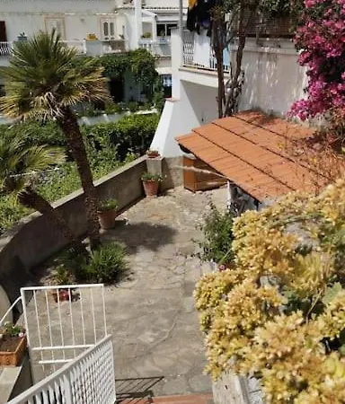 House Maremari Apartment *